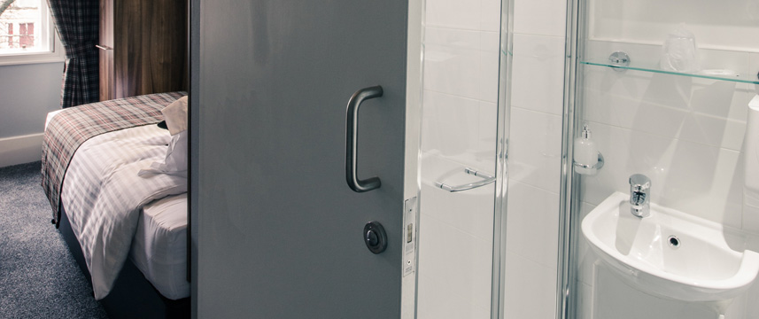 Royal  West End Hotel Single Shower